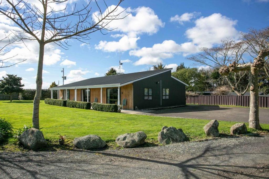 Mystery Creek Motel Rukuhia Exterior photo