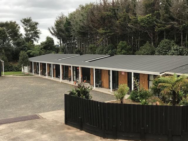 Mystery Creek Motel Rukuhia Exterior photo