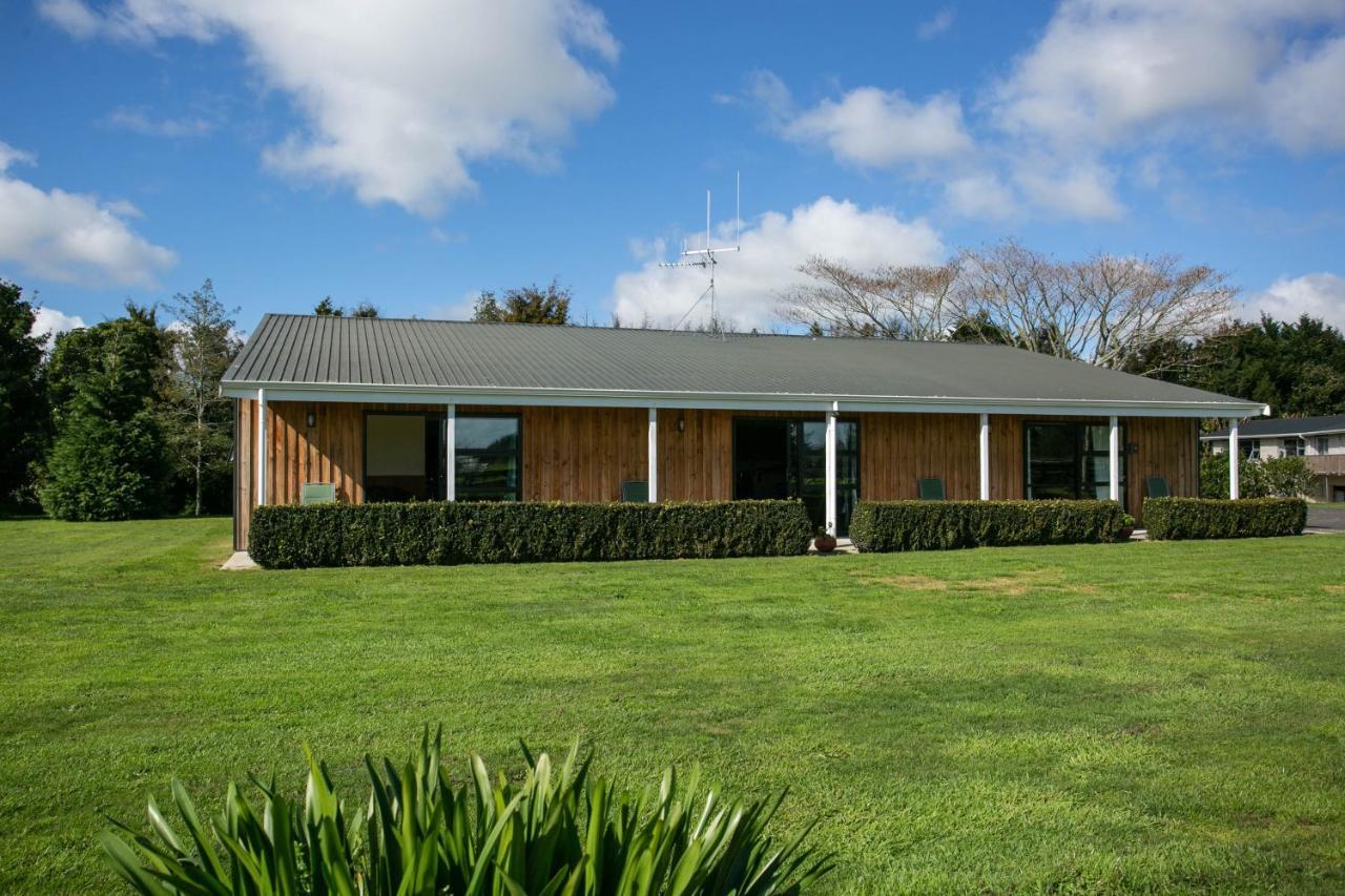 Mystery Creek Motel Rukuhia Exterior photo